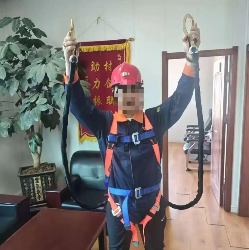 排山楼金矿尾矿车间启用云酷智能安全带检测仪